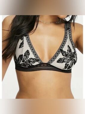 NWT Free People Black and Cream Lace Triangle Bralette